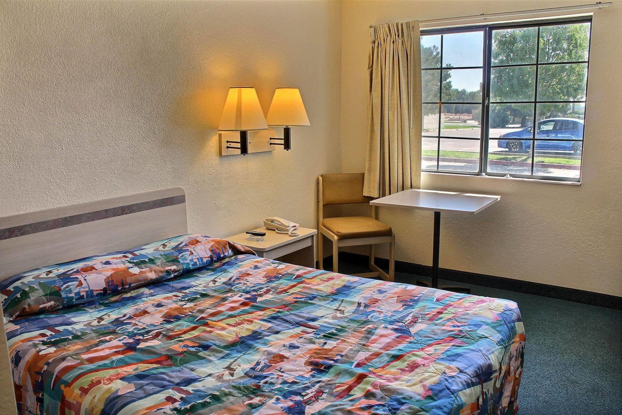 Vagabond Inn Buttonwillow North I-5 Dış mekan fotoğraf