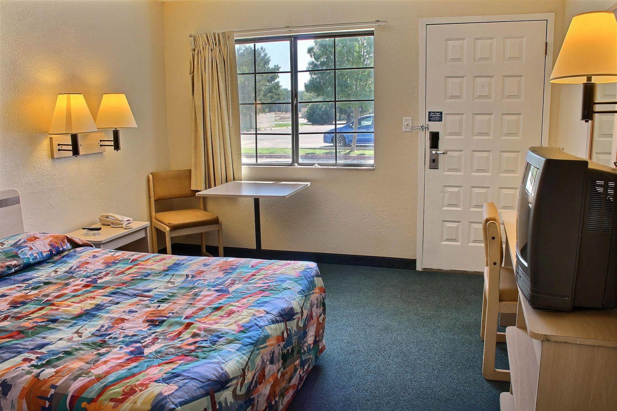 Vagabond Inn Buttonwillow North I-5 Dış mekan fotoğraf