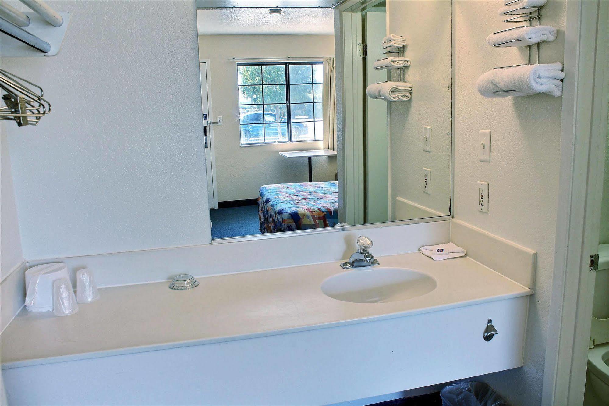 Vagabond Inn Buttonwillow North I-5 Dış mekan fotoğraf